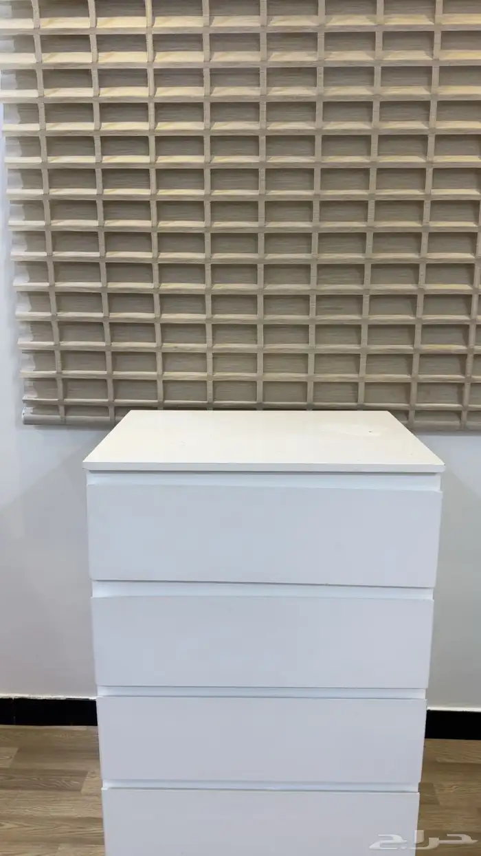 ستاره وكامودينه ومكتبه وشاشه ب 800 2