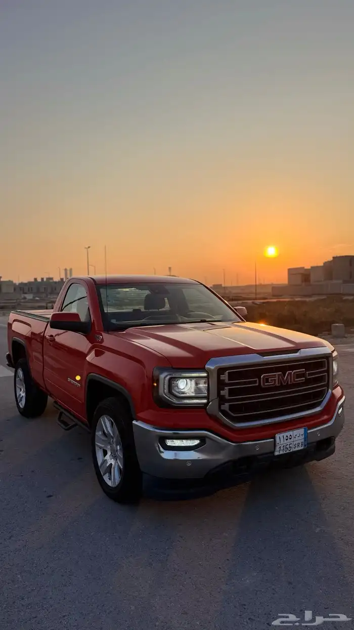 للبيع جمس سيرا 2018 احمر 2