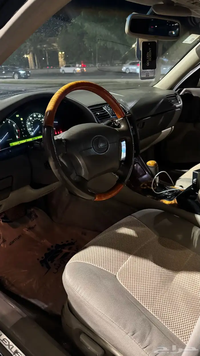 لكزس LS 400 4