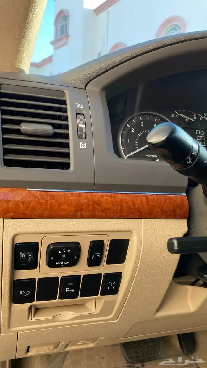 لاندكروزر 2014 فل كامل 42