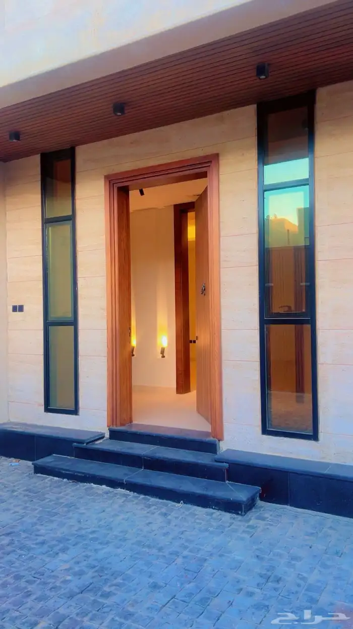 للبيع فلله في حي النهضه بالقرب من قصر الخليج 15