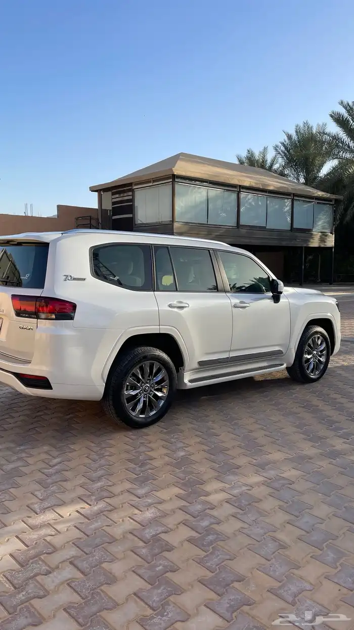 لاند كروزر L3 2022 4