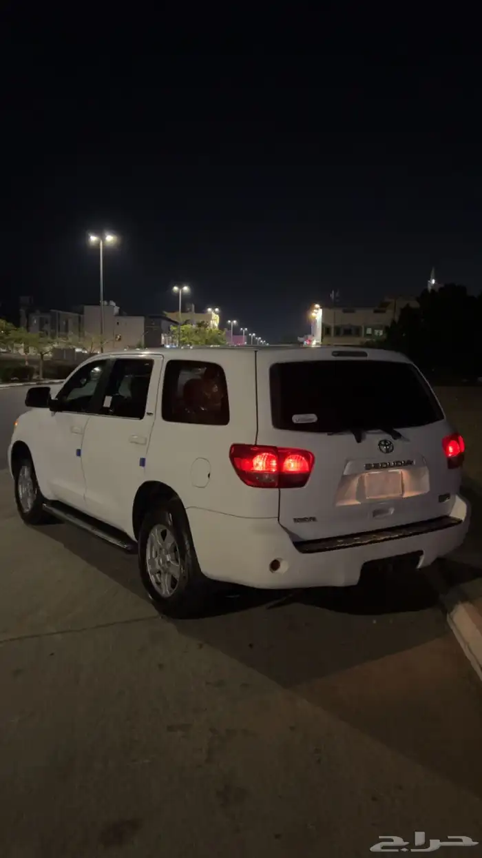 تويوتا - سكويا - 2010 - نظيف جدا 4