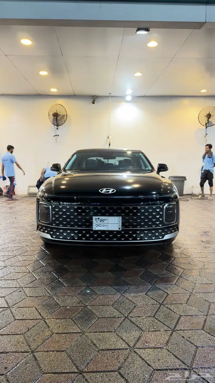 ازيرا 2025 كلاسيك أسود 1