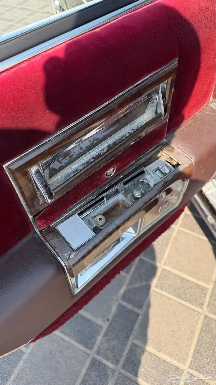 كاديلاك بروقهام 1988 وارد الجميح 25