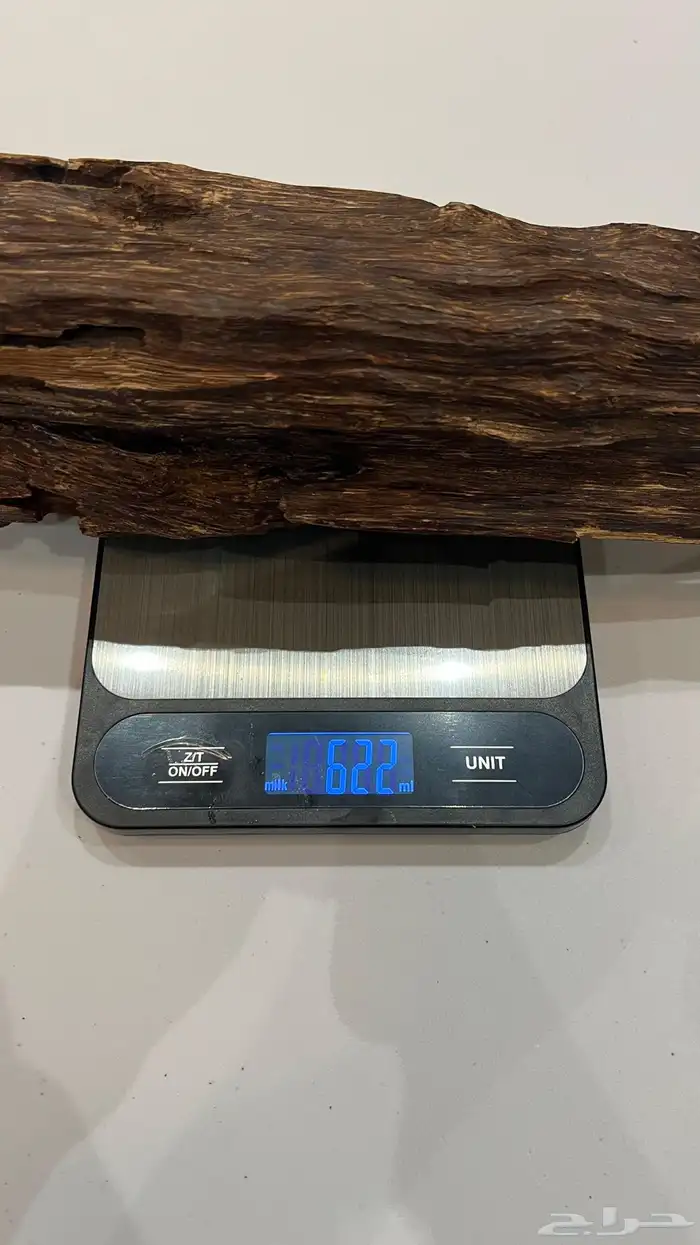 عود هندي قديم كسرتين كبيرة الوزن 600 جرام. 14