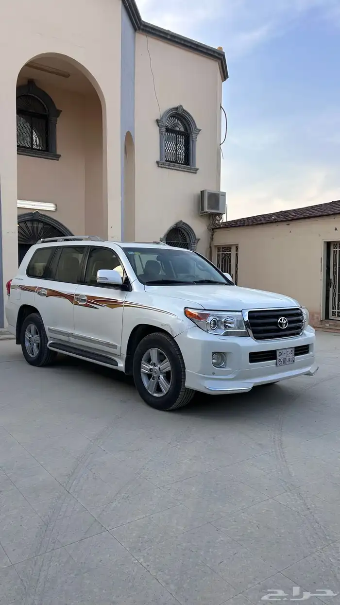 جيب لاندكروزر 2014مالك اول 2