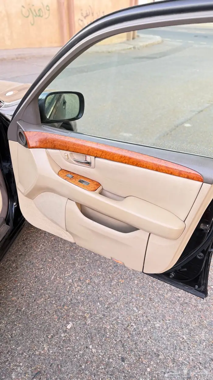 للبيع لكزس 430 امريكي نص الترا 18