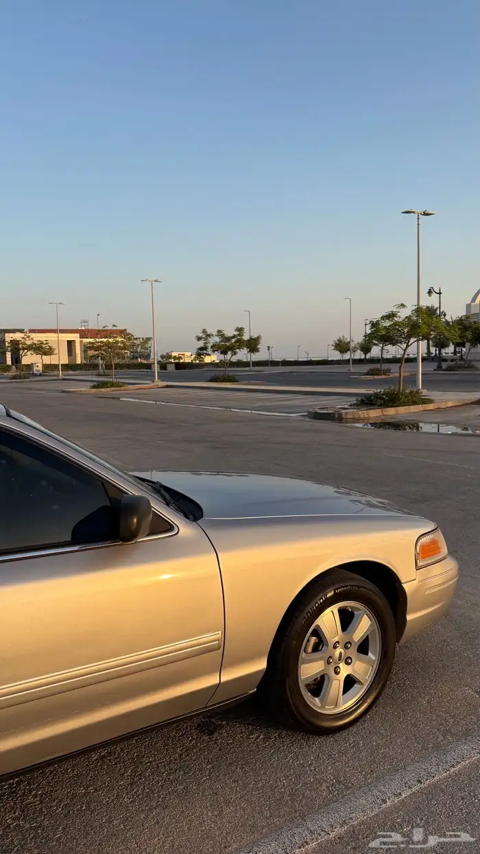 فورد فكتوريا 2011 للبيع 9