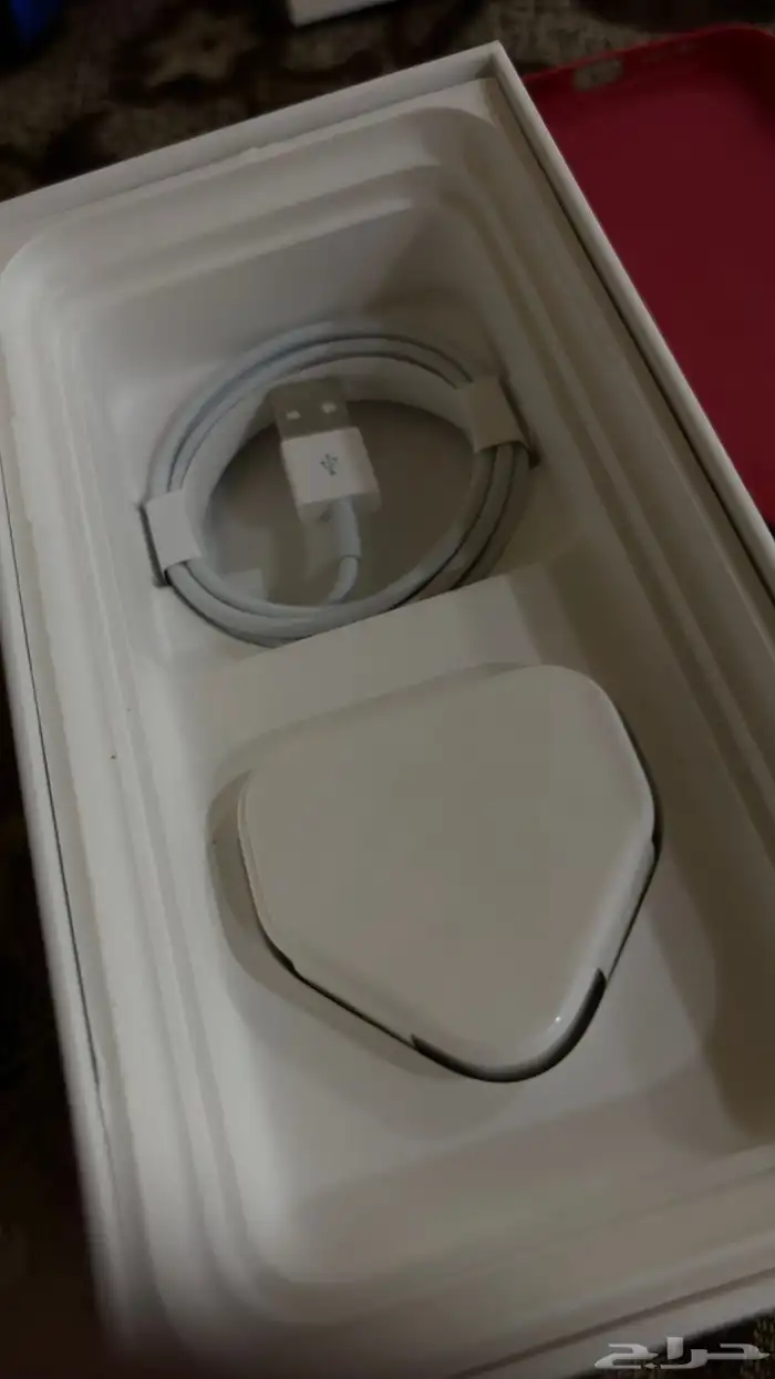 ايفون 11 احمر 256GB 1