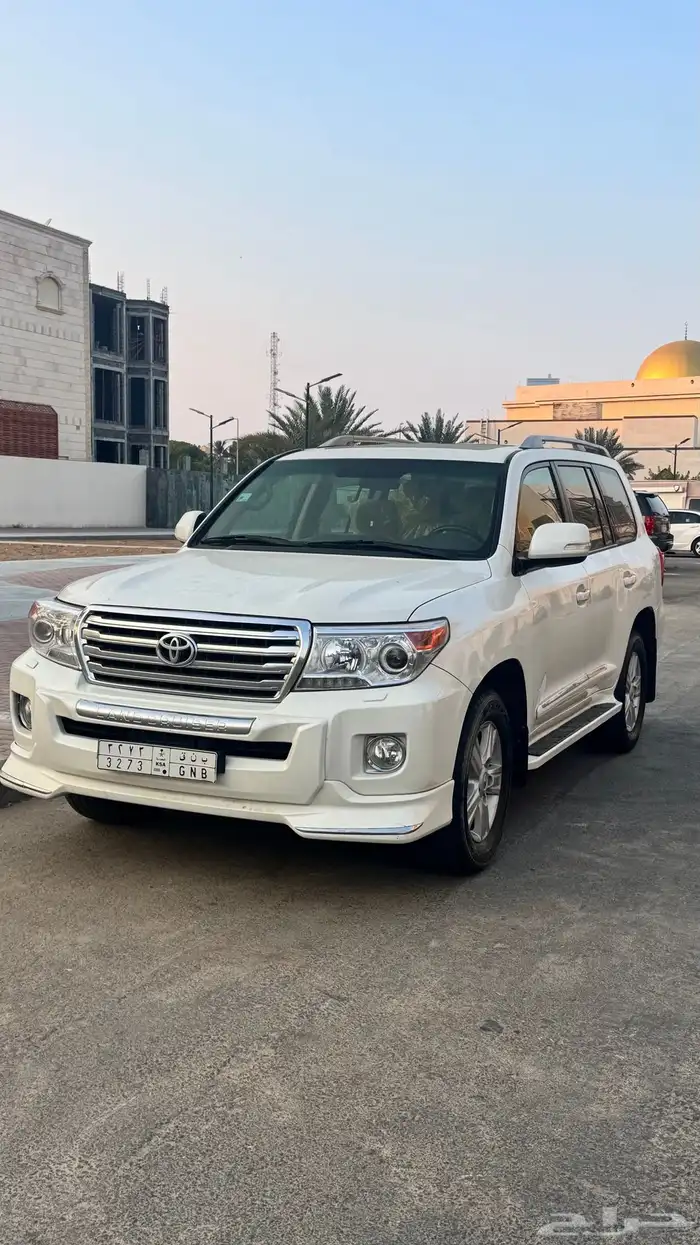 لاندكروزر 2012 1