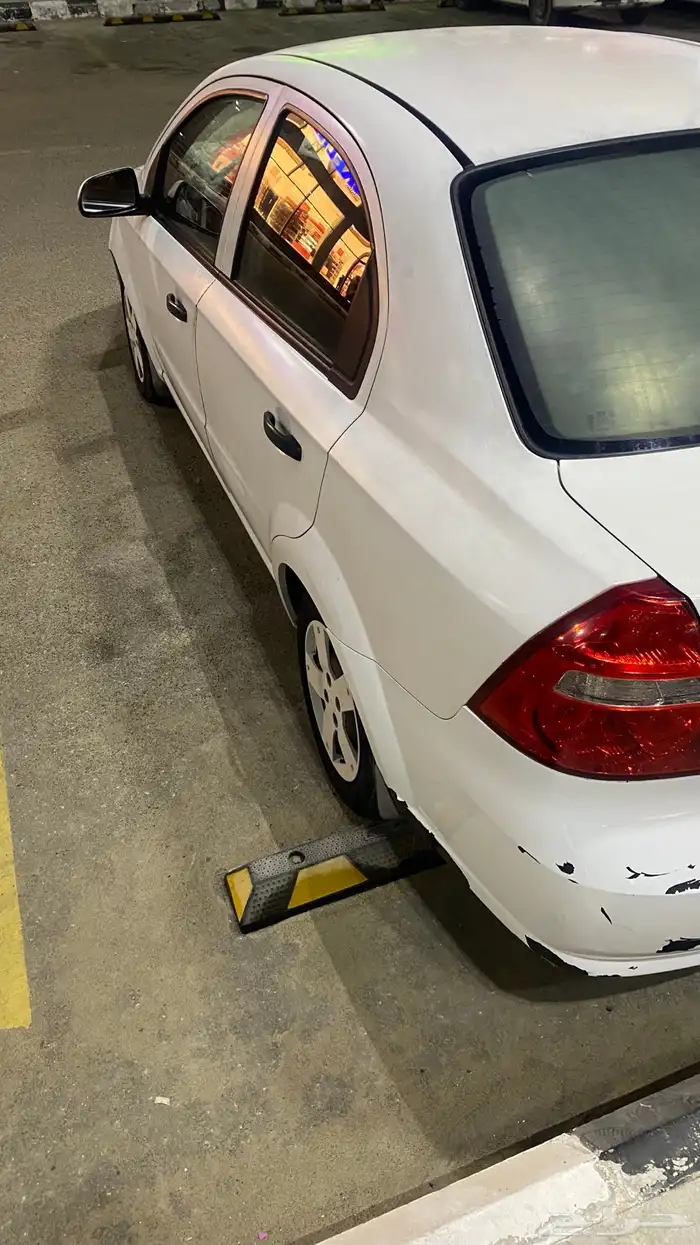 افيو 2008 للبيع ابيض الممشى 300 الف 3