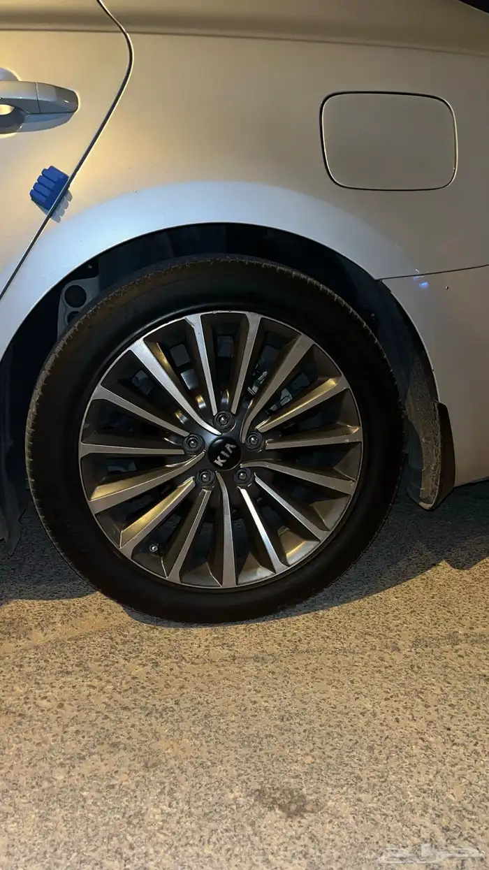 جنوط بدل معى 2018 ابي 2017 3