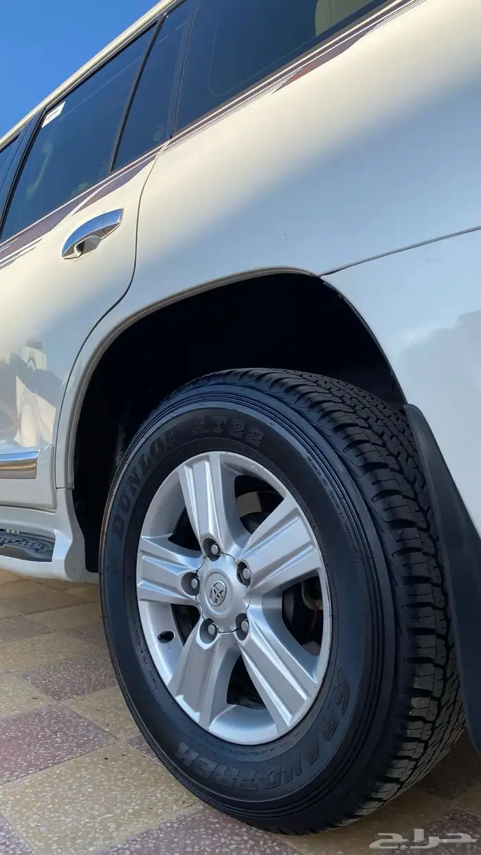 لاندكروزر 2014 فل كامل 10