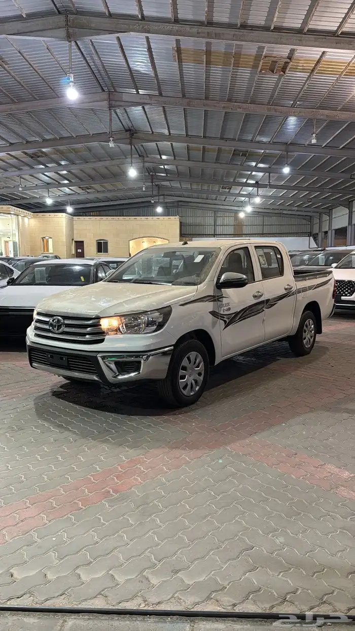 تويوتا هايلوكس فئة GL غمارتين ديزل 2025 1