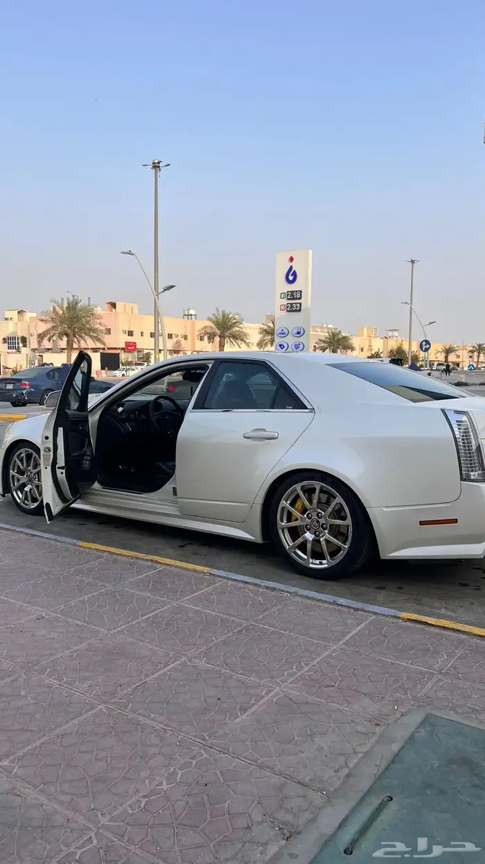 للبيع كاديلاك ctsv 4