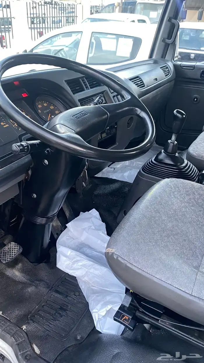 لوري FSR ايسوزو 2013 3