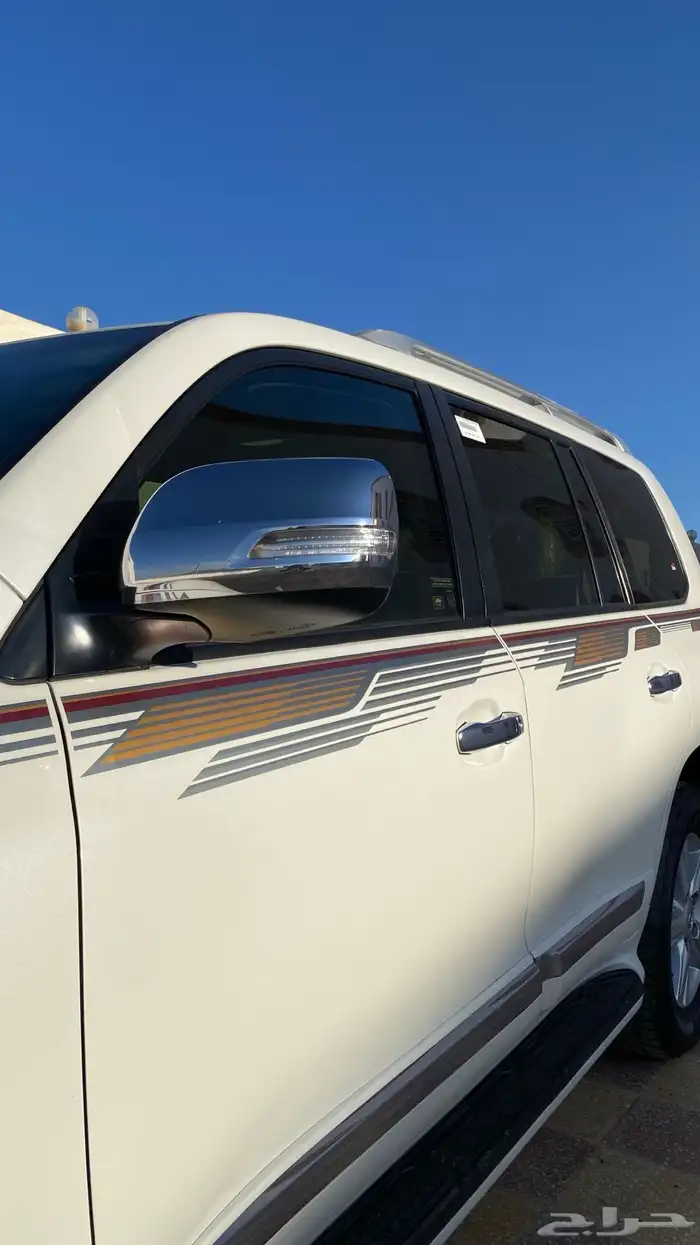 لاندكروزر 2014 فل كامل 4