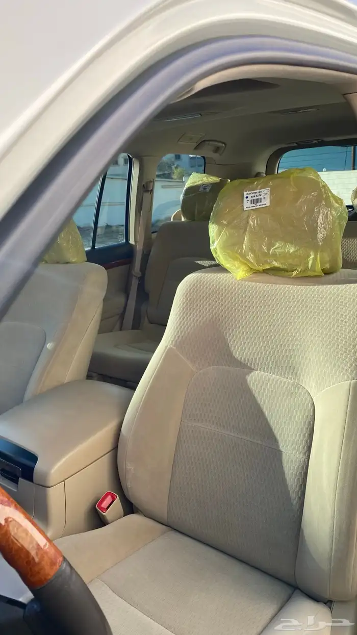 لاندكروزر 2014 فل كامل 37