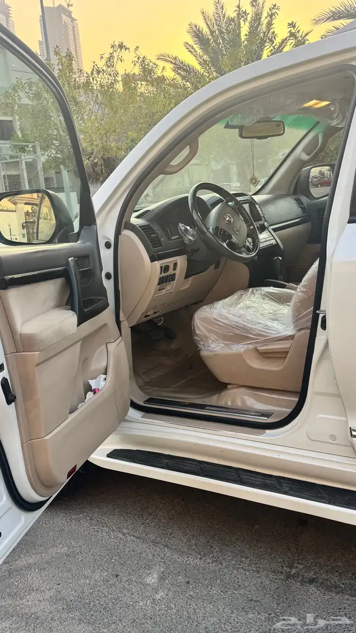 لاندكروزر 2012 3