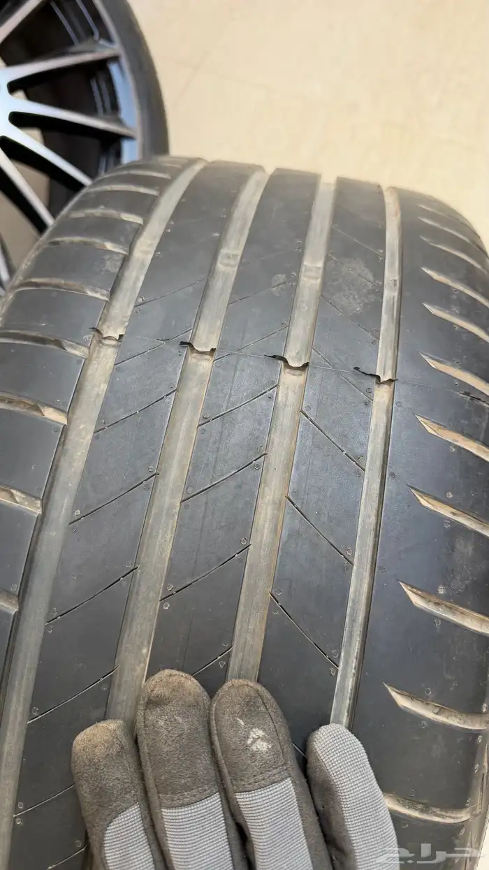 جنوط مرسيدس مع كفرات شبه جديده 6