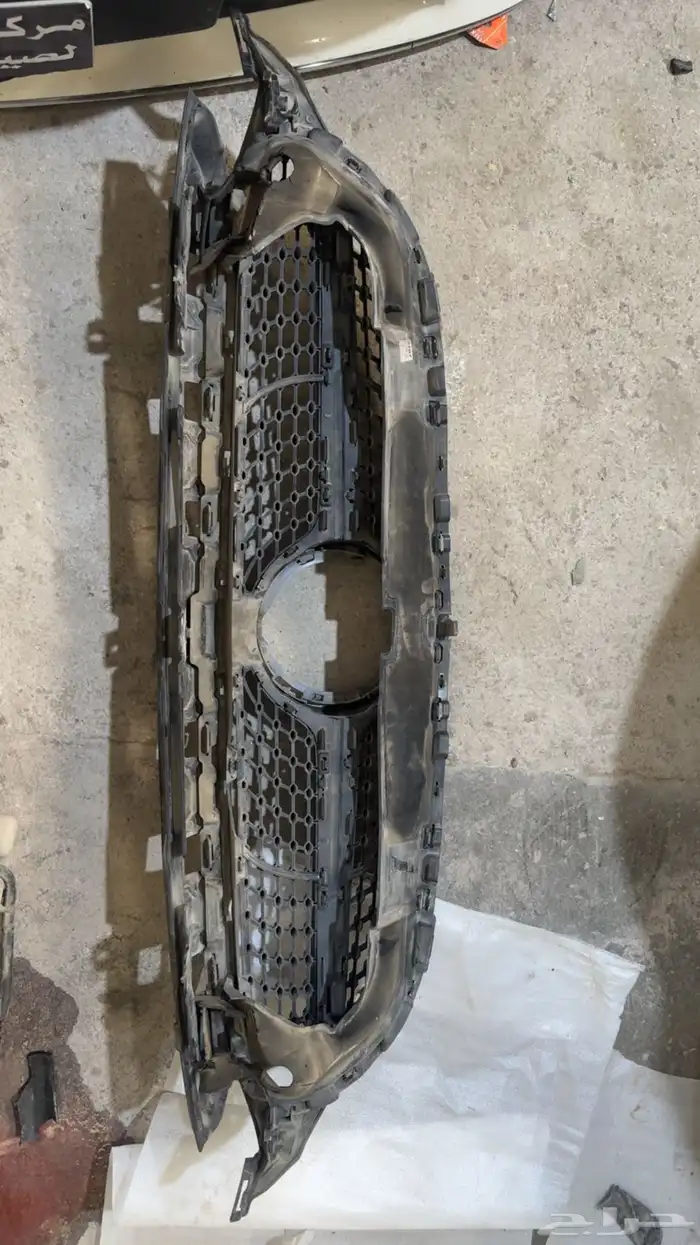 شبك صدام مرسيدس c 2020 للبيع 2