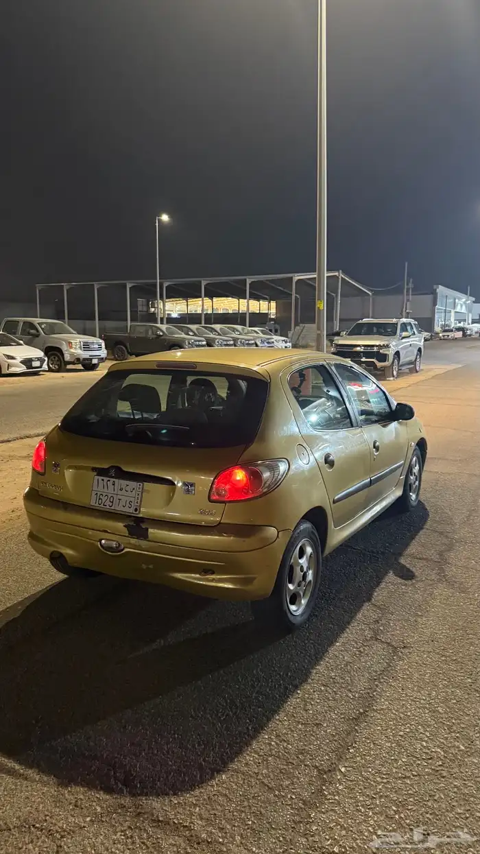 للبيع بيجو مفحوص وجاهز للنقل 2