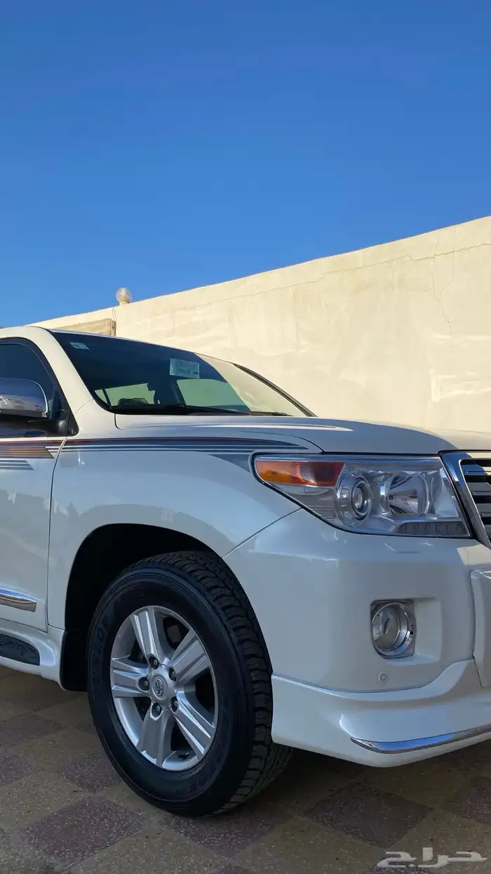 لاندكروزر 2014 فل كامل 19