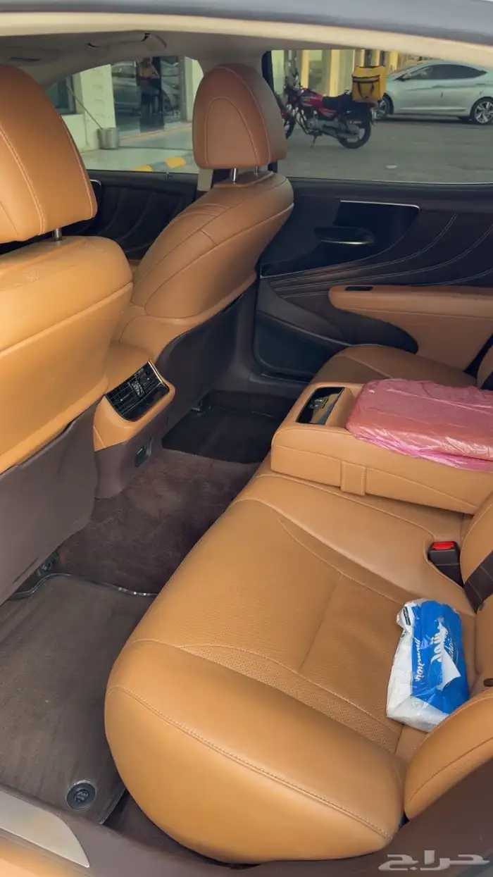 لكزسLs500 2018 4
