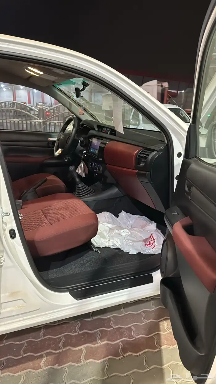 تويوتا هايلوكس فئة GL غمارتين ديزل 2025 8