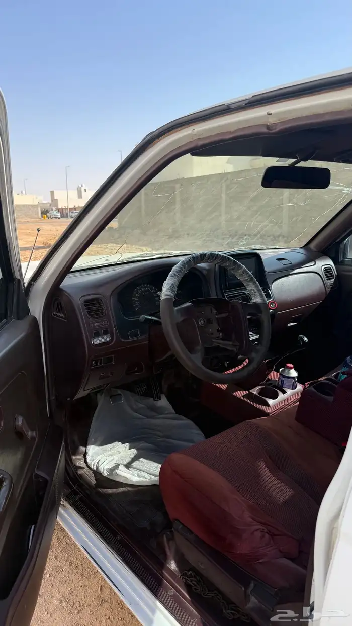 للبيع ددسن 2010 مخبطه مكينته 9