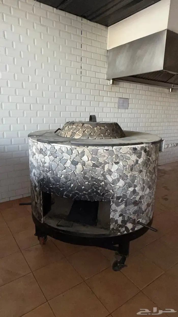 فرن بيتزا وفطائر كبير 0