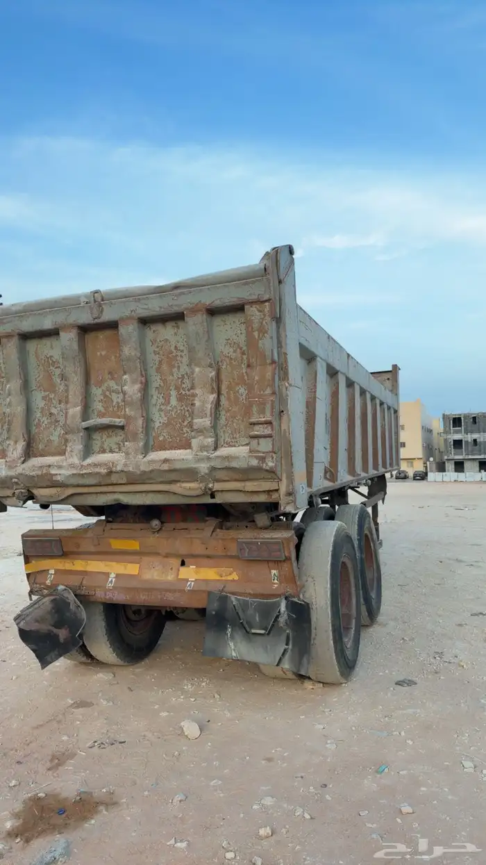 صندوق قلاب للايجار محورين 18 متر 1