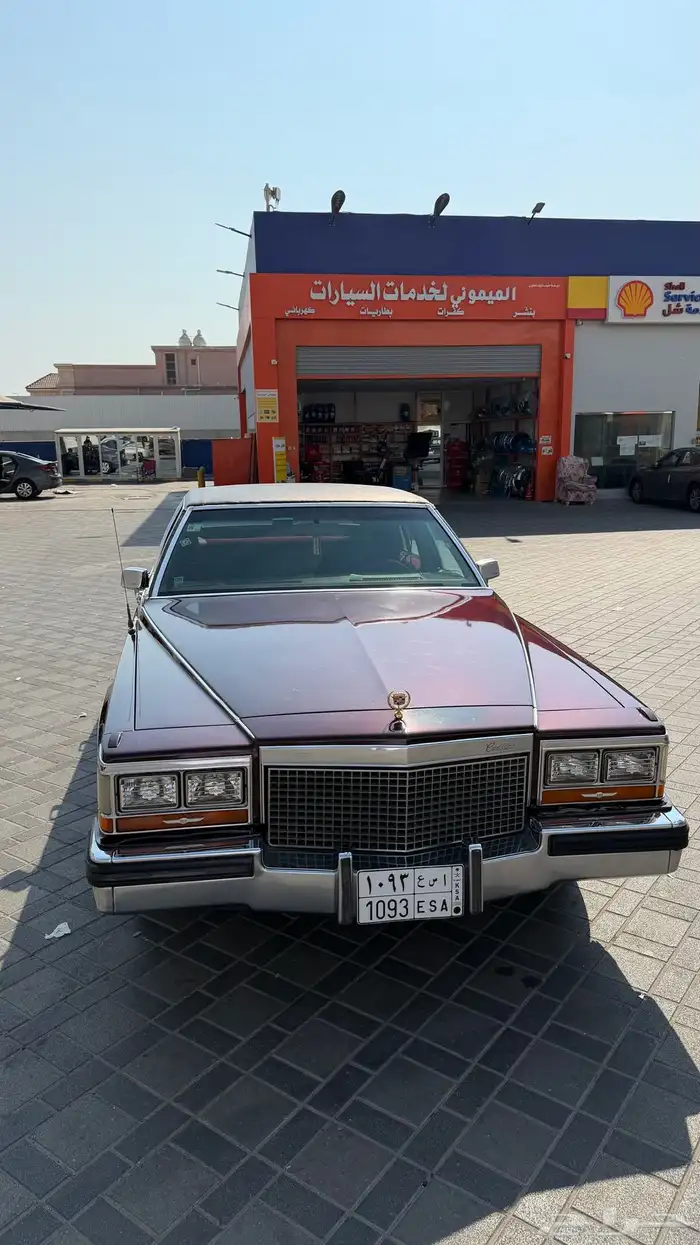 كاديلاك بروقهام 1988 وارد الجميح 29