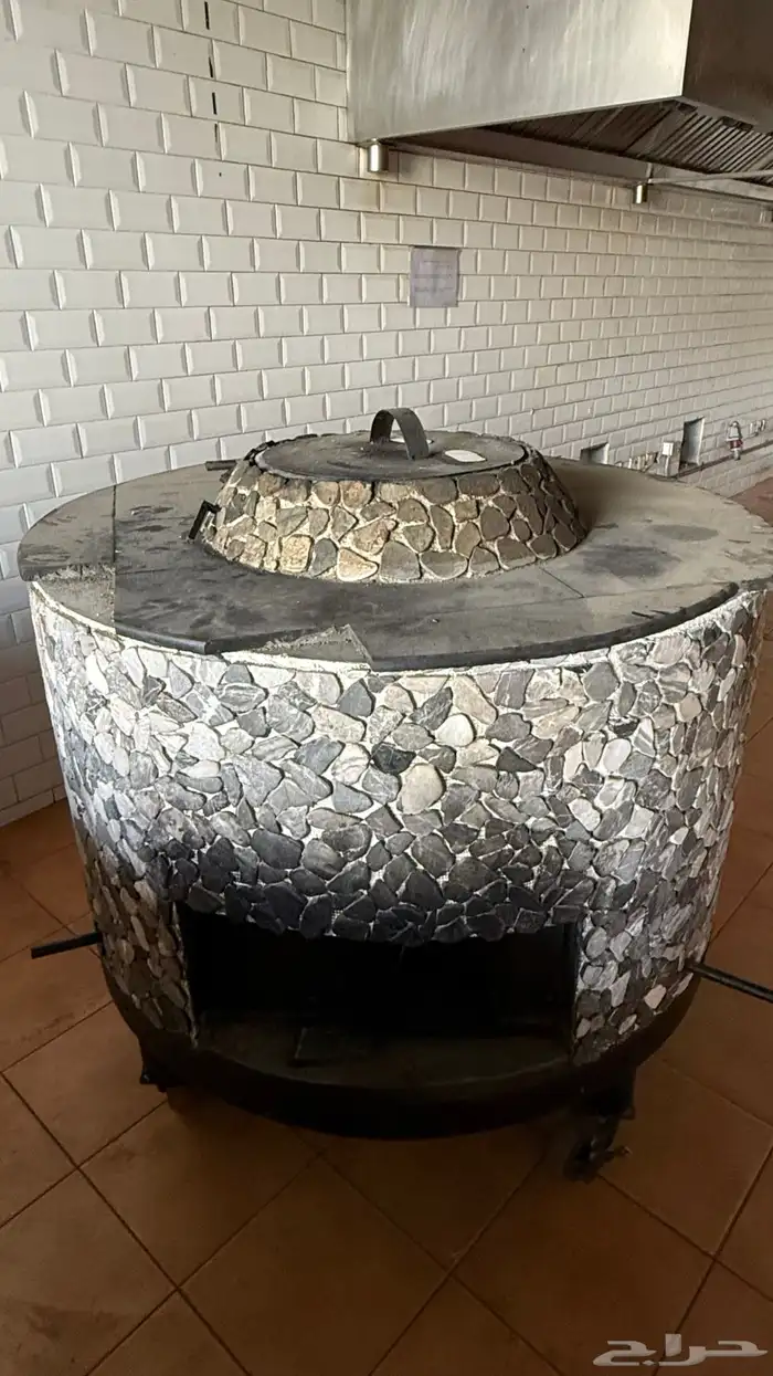 فرن بيتزا وفطائر كبير 2