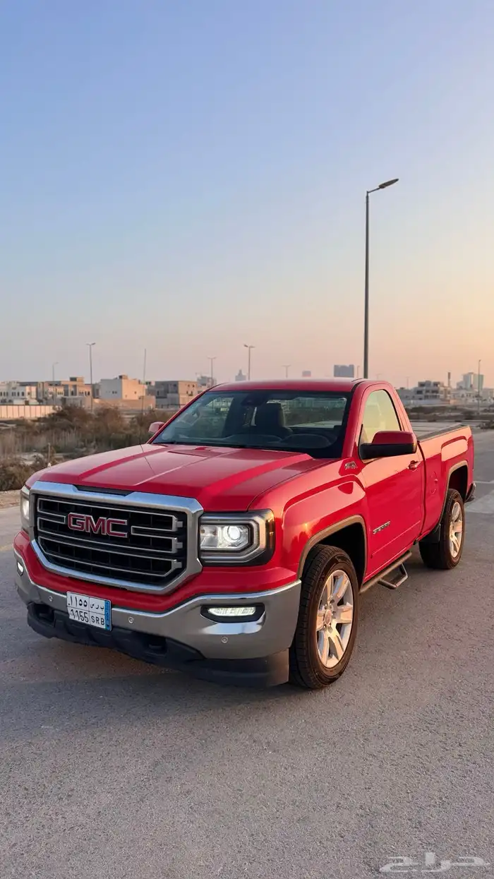 للبيع جمس سيرا 2018 احمر 0