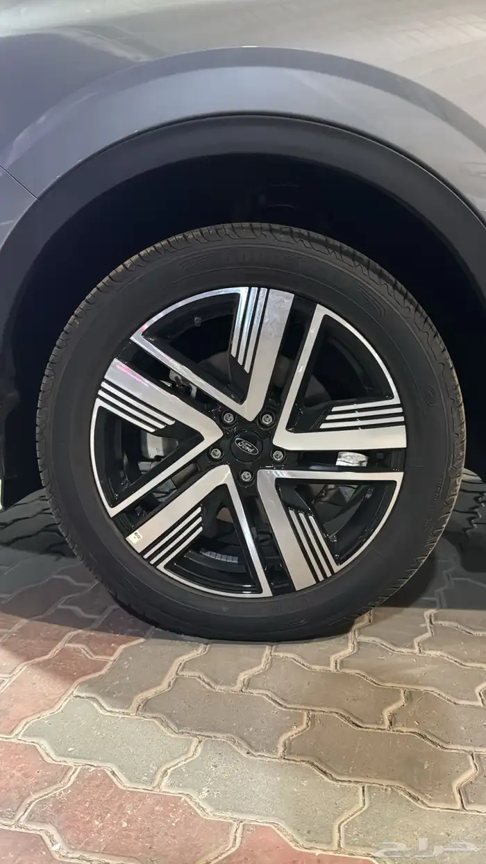 فورد تيرتوري فئة تيتانيوم بلس بنزين 2026 4