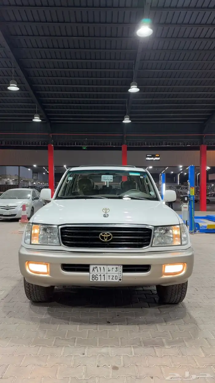 جيب تويوتا لاندكروزر جي أكس آر 2000 2
