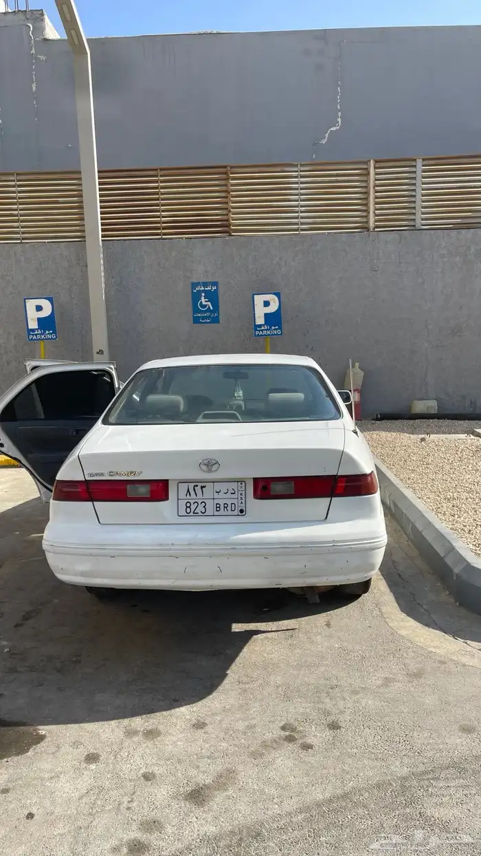 كامري 98 عليها لوحة مميزه 4