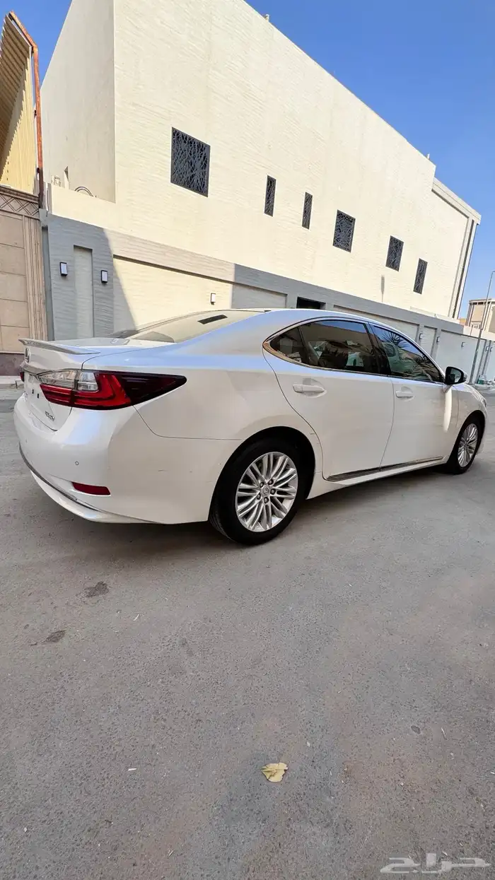 لكزس CC ES350 2017 سعودي 8