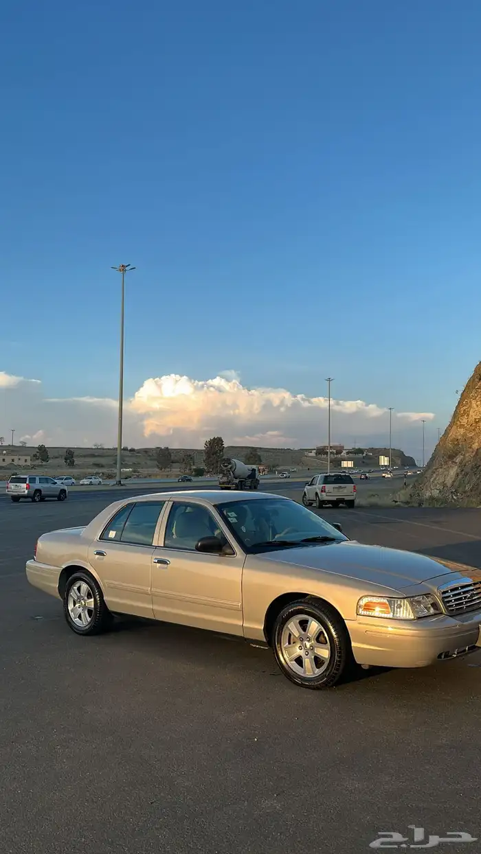 فورد فكتوريا 2011 4