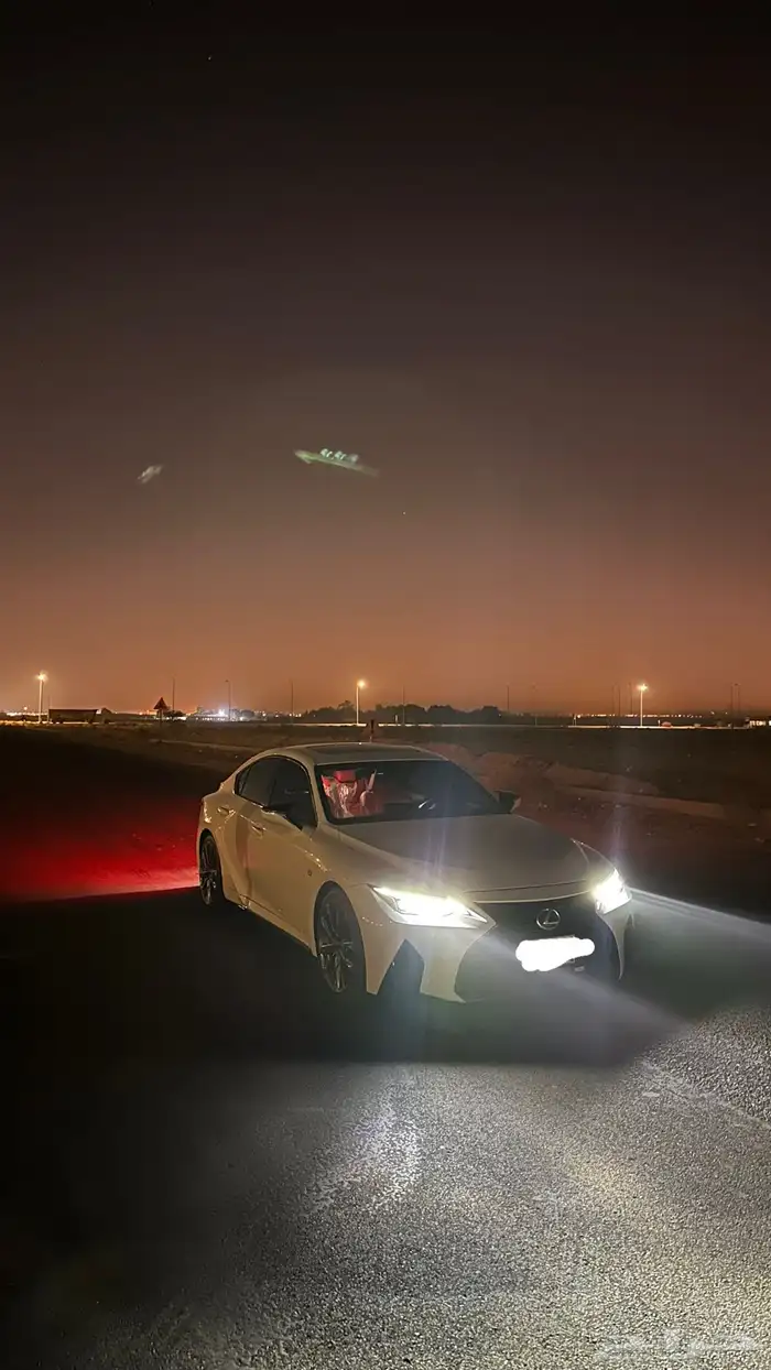 لكزس ارنوبه is350 f sport 2022 4