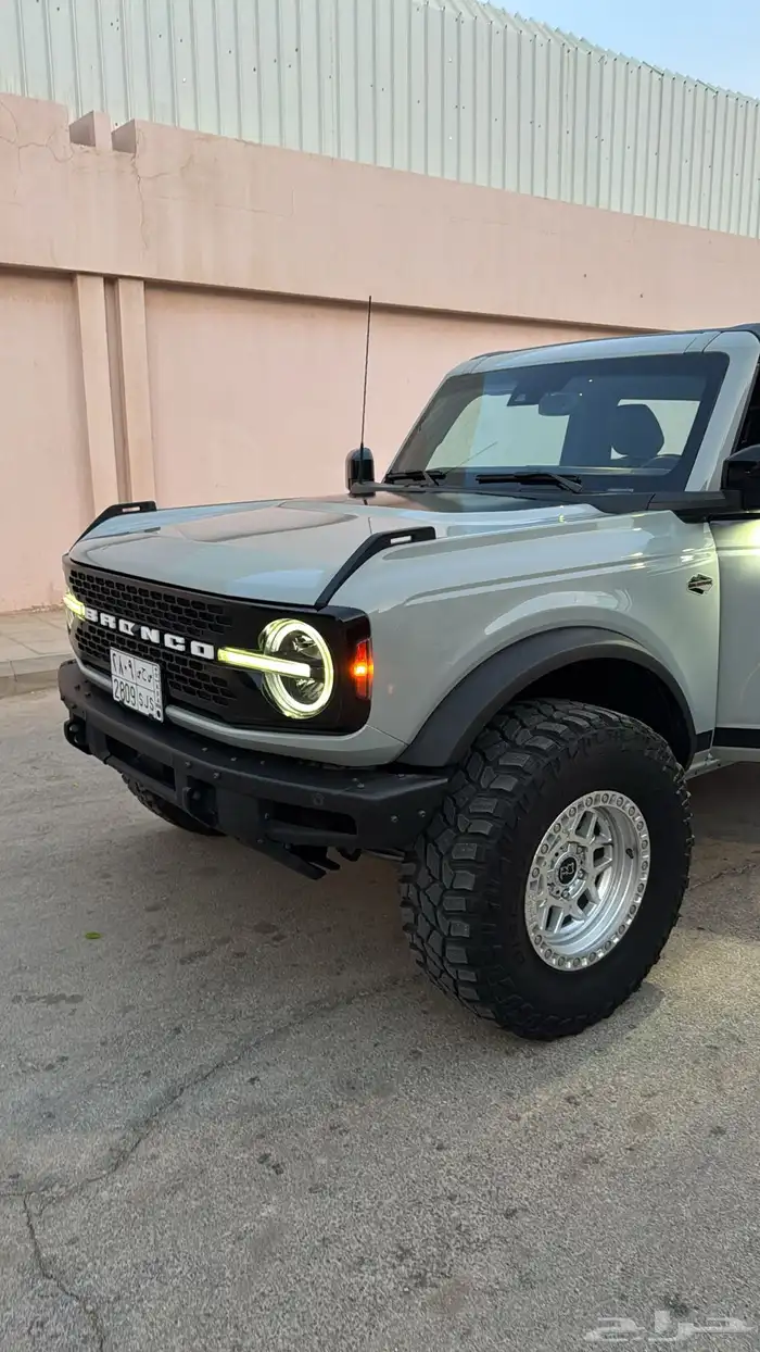 فورد برونكو وايلد تراك 6