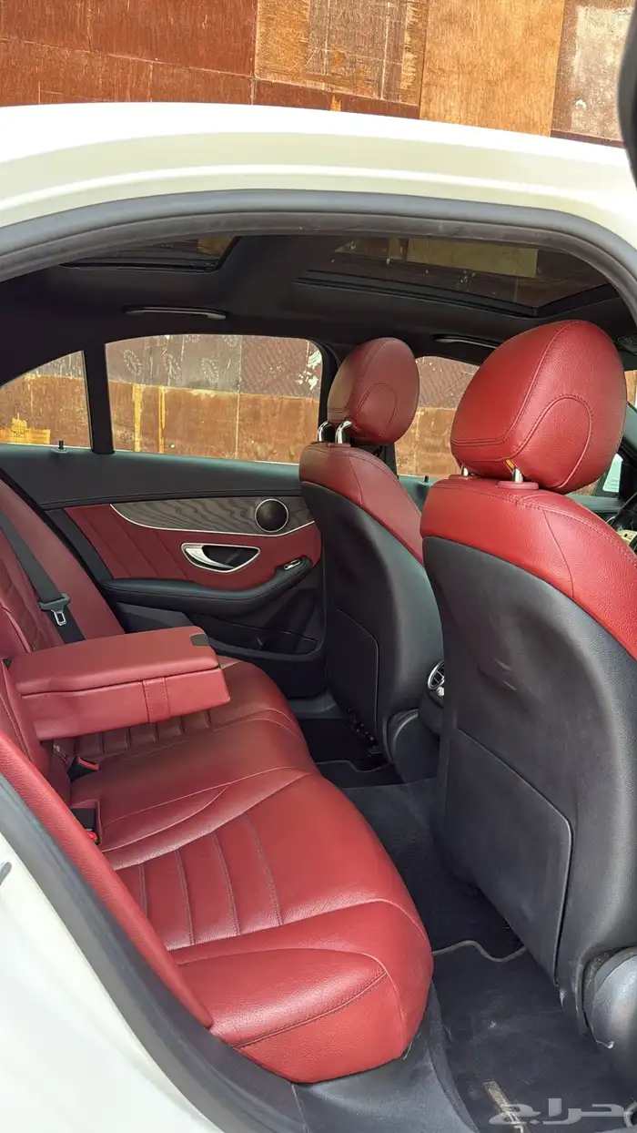 مرسيدس C200 فل كامل نايت بكج 2020 16