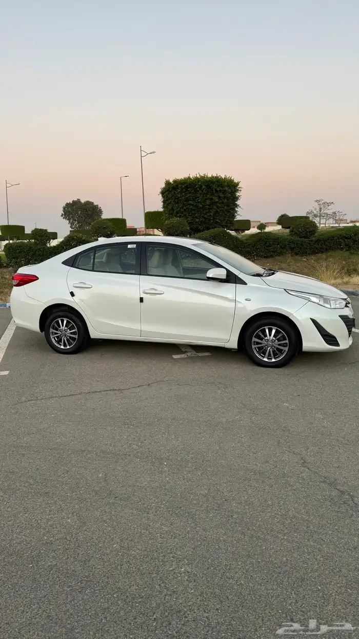 للبيع تويوتا يارس 2019 منوة المستخدم نظيفة جدا 15