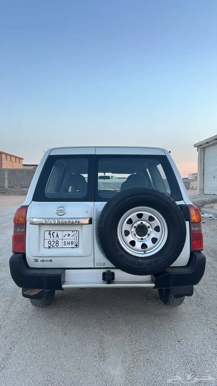 باترول مخزن 2006 ممشى 146 يحمل لوحه مميزة 4