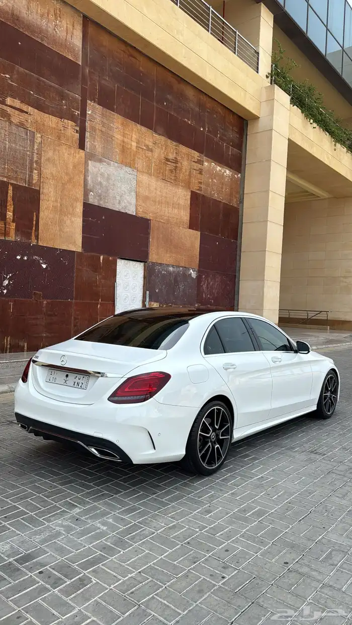 مرسيدس C200 فل كامل نايت بكج 2020 4
