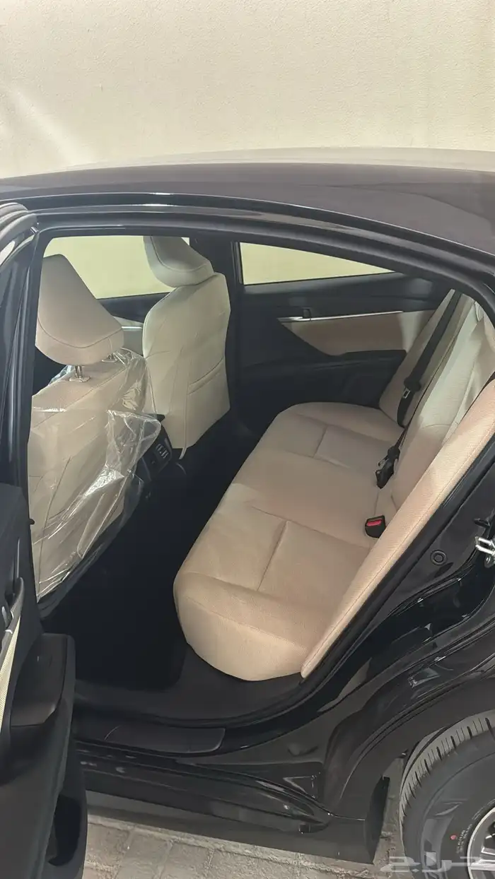 كامري 2025 اصفار وكاله اسود ستاندر (بكج حمايه من الوكاله) 4