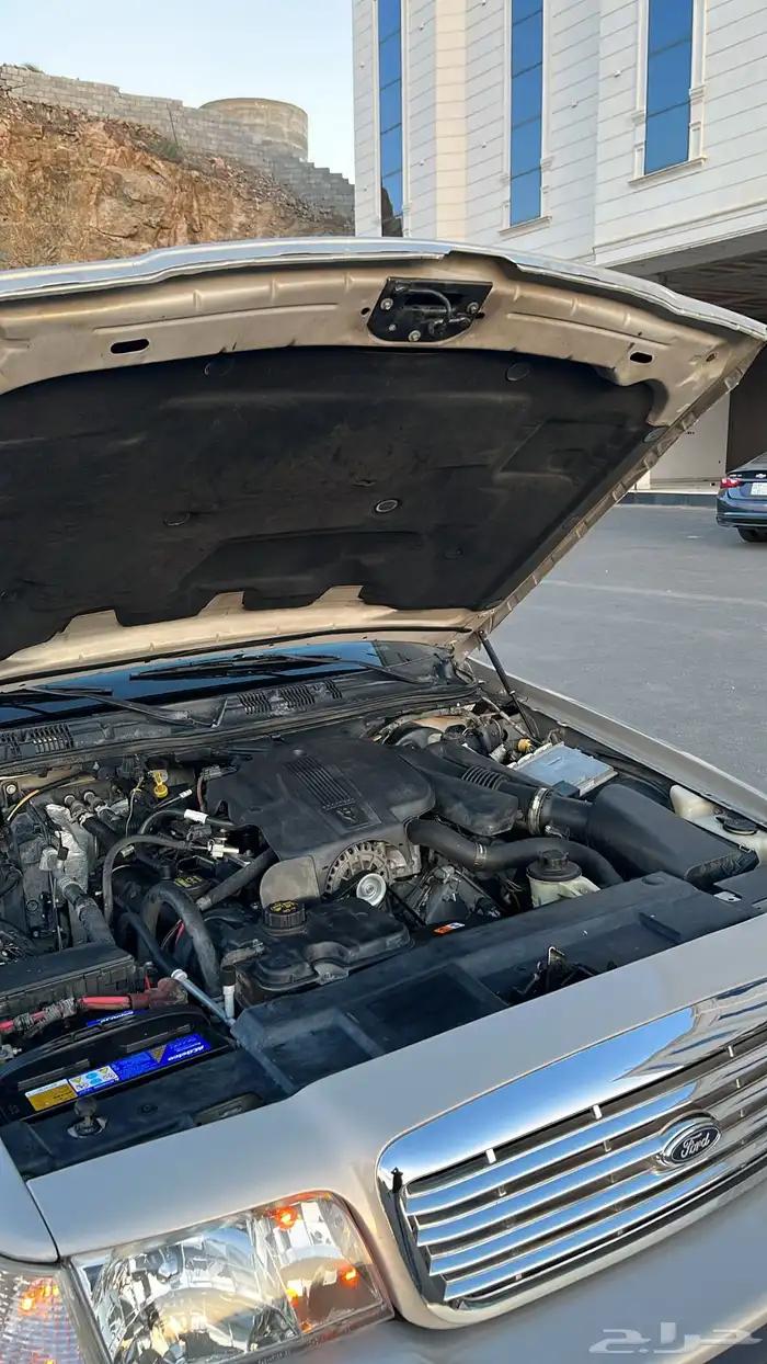 فورد فكتوريا 2011 16