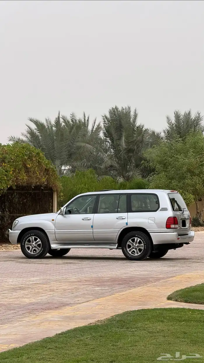 لكزس LX470 بريمي 2006 عداد 378 الف فقط 29